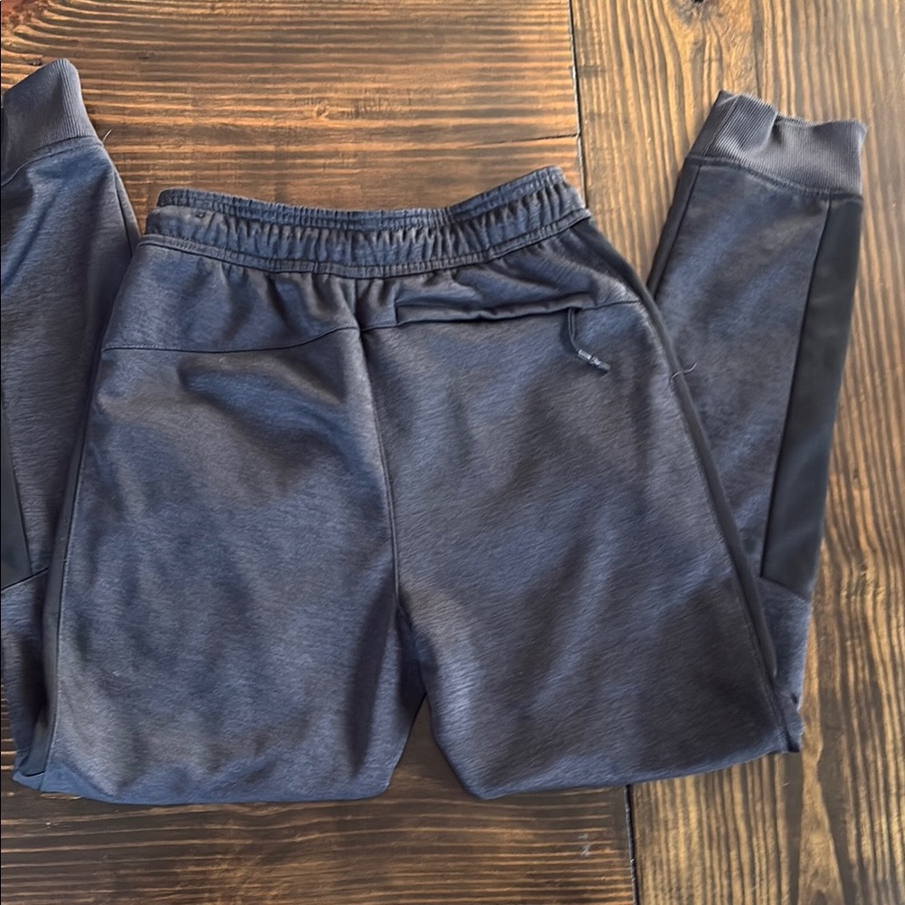 Men’s Reebok Joggers - Picture 2 of 3